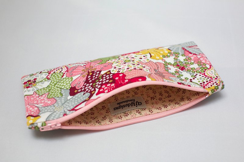 Flat pencil case in pink floral - Pencil Cases - Other Materials Pink