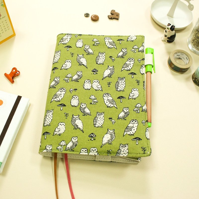 A6 / 50K hand-adjustable cotton cloth clothing - Jungle Owl (Green) - Book Covers - Other Materials 