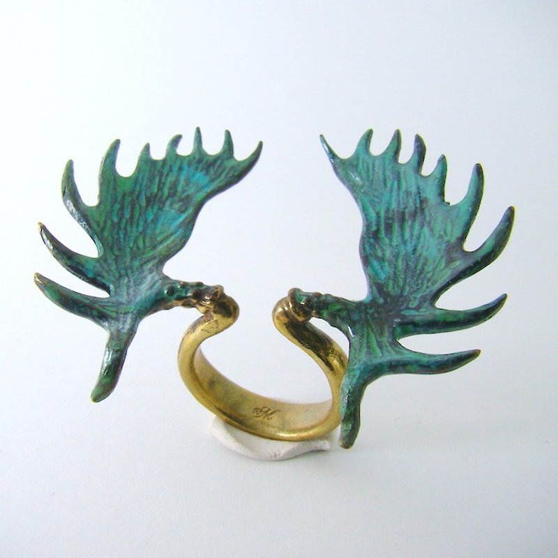 Moose horn ring in brass with hand painting patina color and oxidized antique color ,Rocker jewelry ,Skull jewelry,Biker jewelry - 戒指 - 其他金屬 