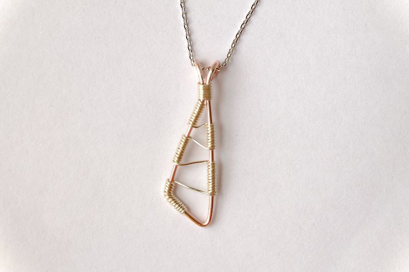 ❖ ❖ geometric triangle necklace handmade necklace pink - สร้อยคอ - โลหะ สึชมพู