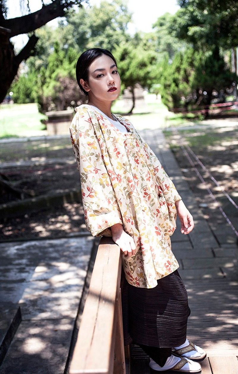 Japanese kimono kimono - เสื้อผู้หญิง - วัสดุอื่นๆ สีเหลือง