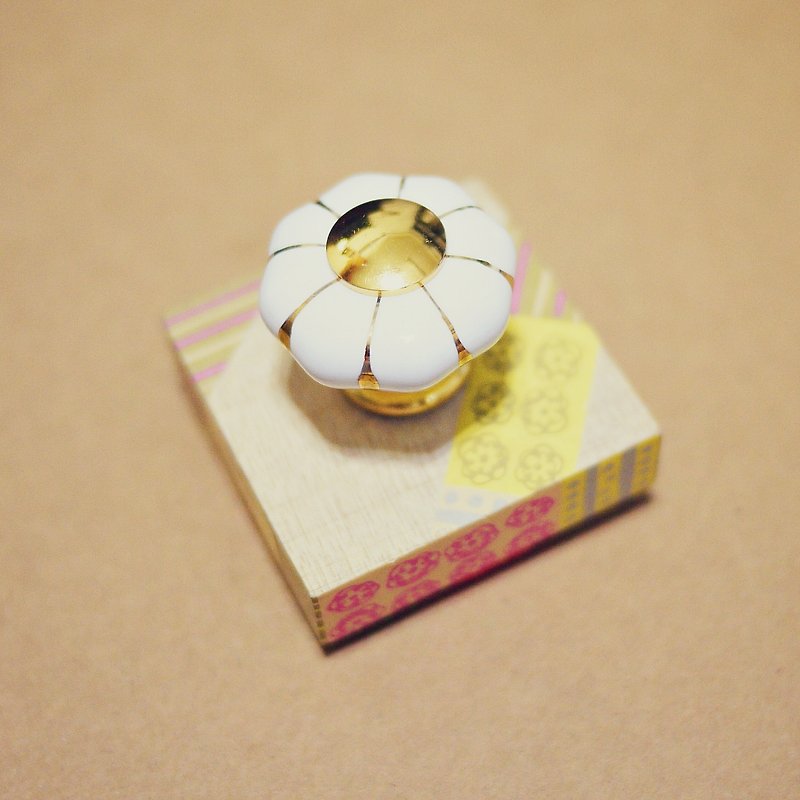 客製化印章 ::: 豪華精綻版 [婚禮紀念章] - 陶瓷白金花- P1370527 - 印章/印台 - 木頭 