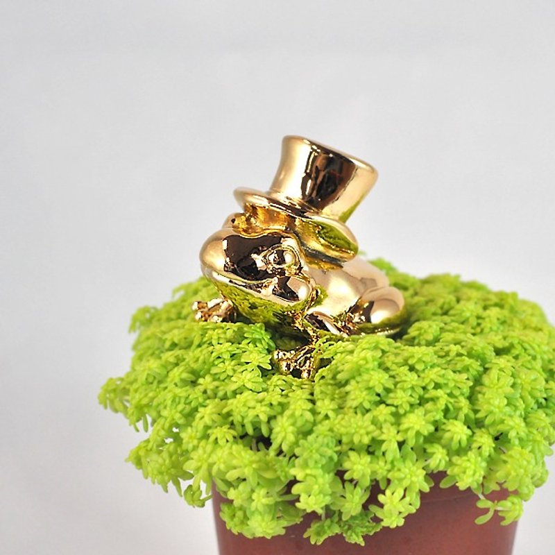 Taryn Gold Edition frog - Items for Display - Other Materials Gold
