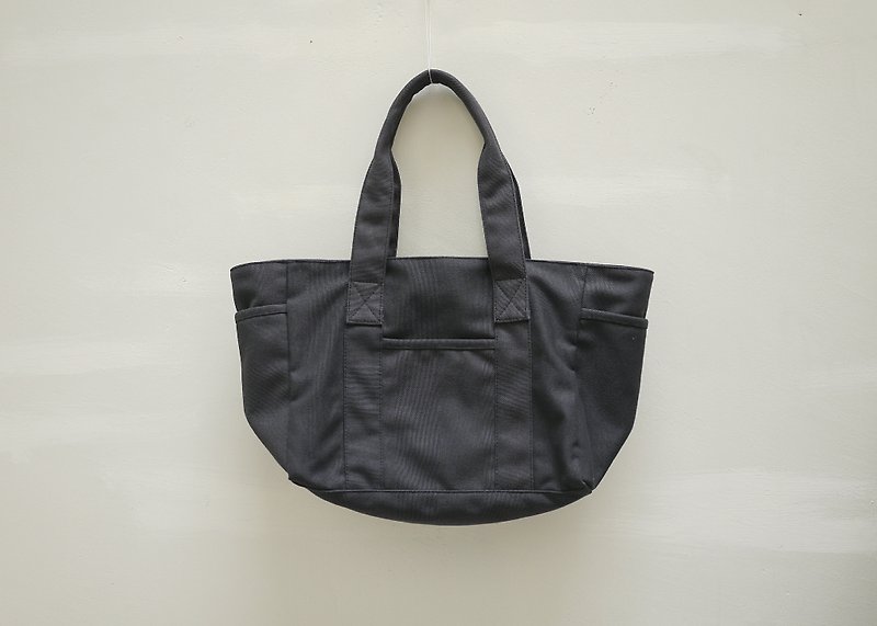 Syrah Girl Utility Handbag - กระเป๋าถือ - วัสดุอื่นๆ 