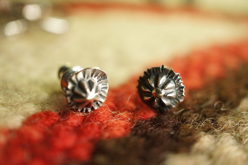 【janvierMade】Sterling Silver Blossom Earrings / Blossom Stud Earrings / 925 Sterling Silver Studs - ต่างหู - กระดาษ 
