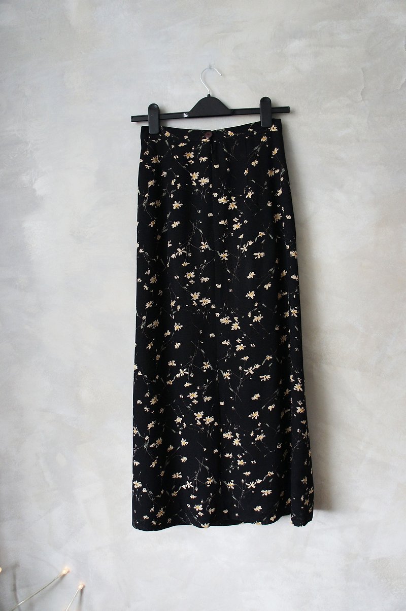 Cuzhen straight black chiffon material vintage print dress PdB - กระโปรง - วัสดุอื่นๆ สีดำ