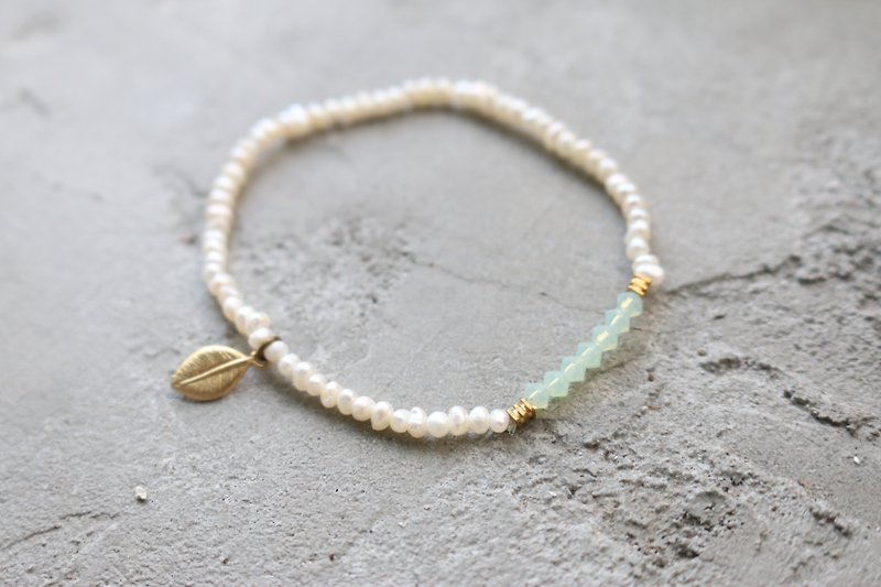 < ☞ HAND IN HAND ☜ > natural pearls - deciduous bracelet (0322) - Bracelets - Gemstone Green