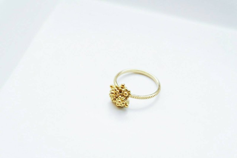 "Little Florist series of" mini golden flower ring - แหวนทั่วไป - โลหะ 