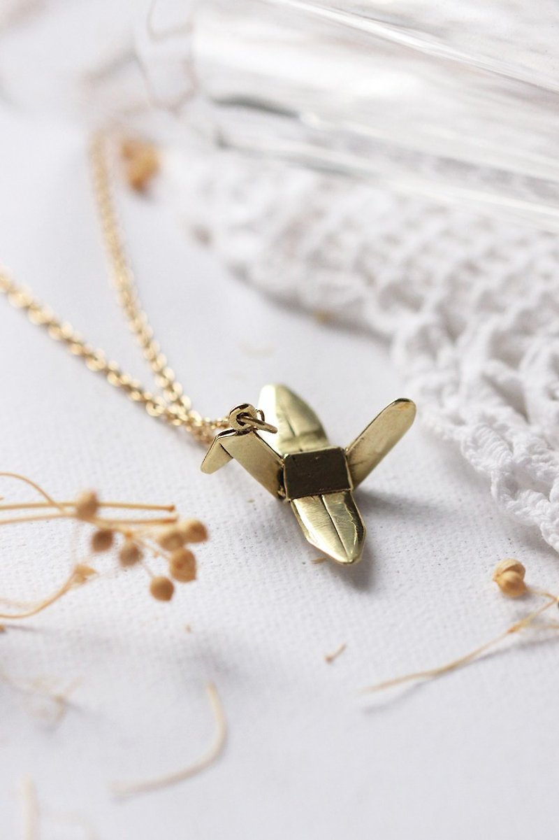 Origami bird pendant necklace by linen. - 項鍊 - 其他金屬 