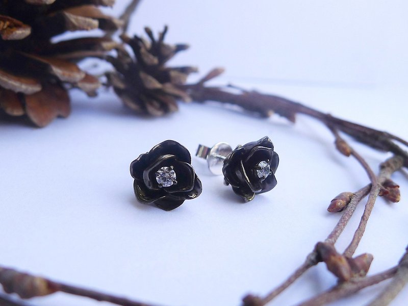 HK102 ~ 925 Silver Rose Earrings - Earrings & Clip-ons - Other Metals Black