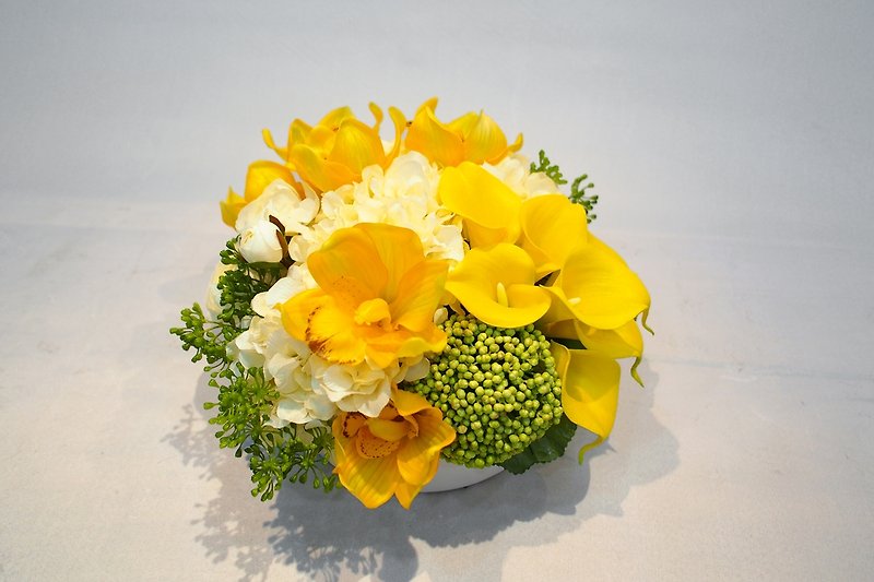 人造花飾-黃海芋東亞蘭圓桌花 - 植物/盆栽/盆景 - 其他材質 黃色