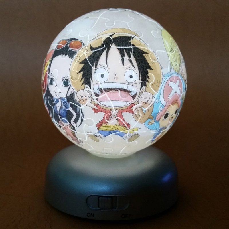 Hang Haiwang Puzzle (straw hat pirates group Q version -LED luminous yellow ball) - โคมไฟ - พลาสติก หลากหลายสี