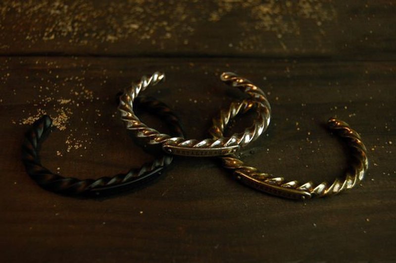 M-Hemp Flower bangle 麻花手環 - 手鍊/手環 - 其他金屬 