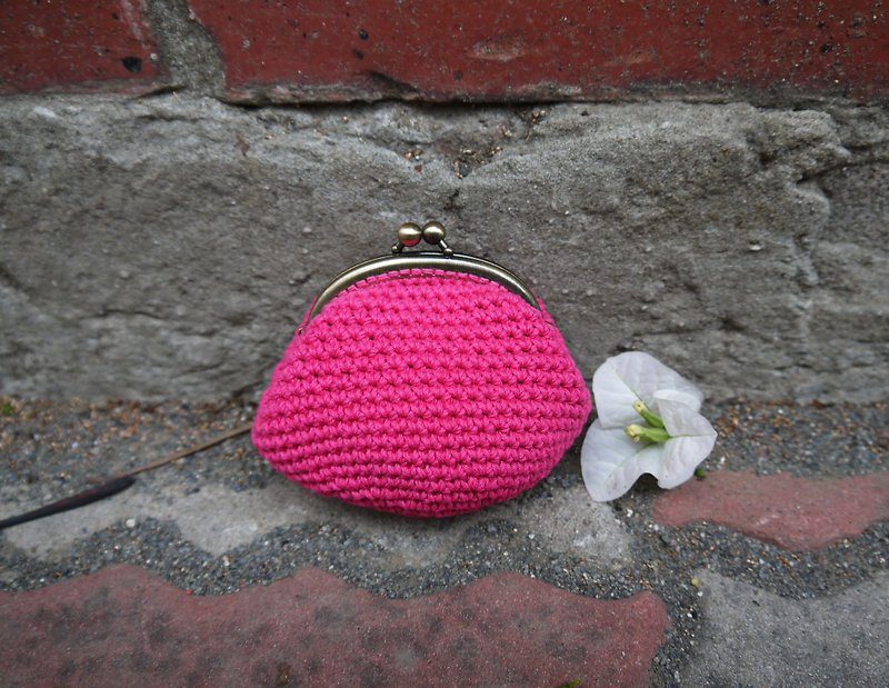 Minibobi手織-青銅巧巧口金包/零錢包-火龍果的紅/桃紅 - 零錢包/小錢包 - 棉．麻 粉紅色