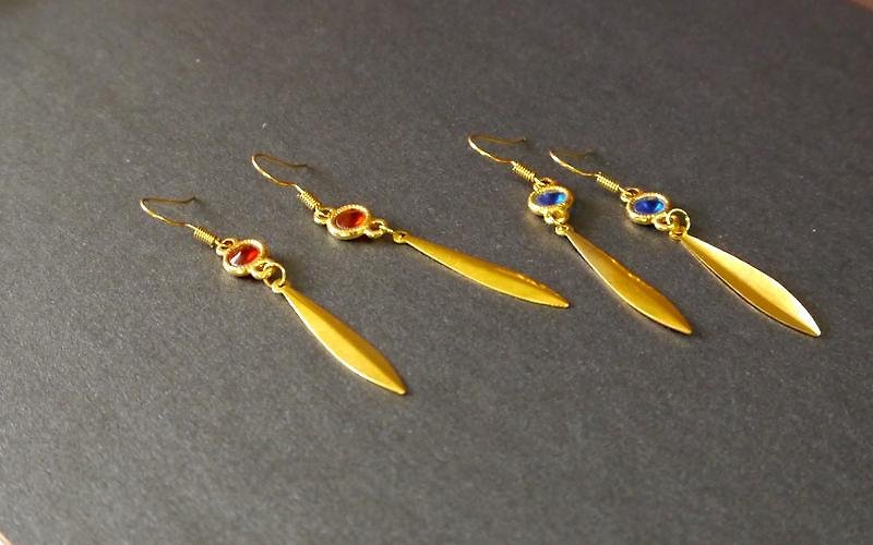 Light you up retro gemstone earrings - ต่างหู - วัสดุอื่นๆ สีทอง