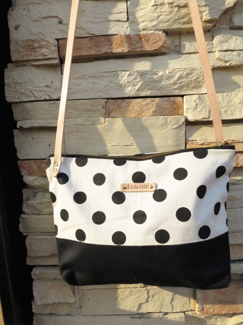 OH! Brand black and white bag - กระเป๋าแมสเซนเจอร์ - วัสดุอื่นๆ สีดำ