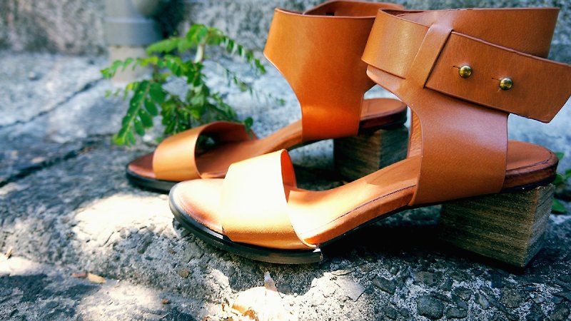 # 844 # summer spray body shape diamond shaped sandals with brown - รองเท้ารัดส้น - หนังแท้ สีดำ