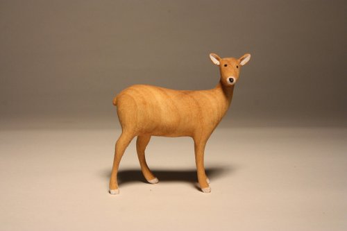 疗愈系木雕小动物_回眸小鹿 deer(原木手工雕刻)