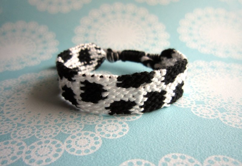 小乳牛 幸運繩編織手環 (可選色) - สร้อยข้อมือ - ผ้าฝ้าย/ผ้าลินิน ขาว