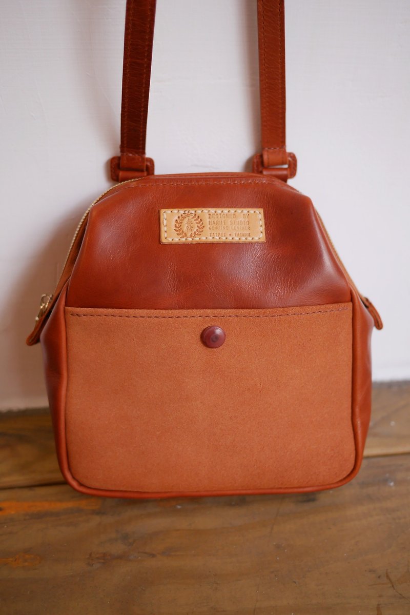 Vintage Wendy side backpack - กระเป๋าแมสเซนเจอร์ - หนังแท้ สีนำ้ตาล