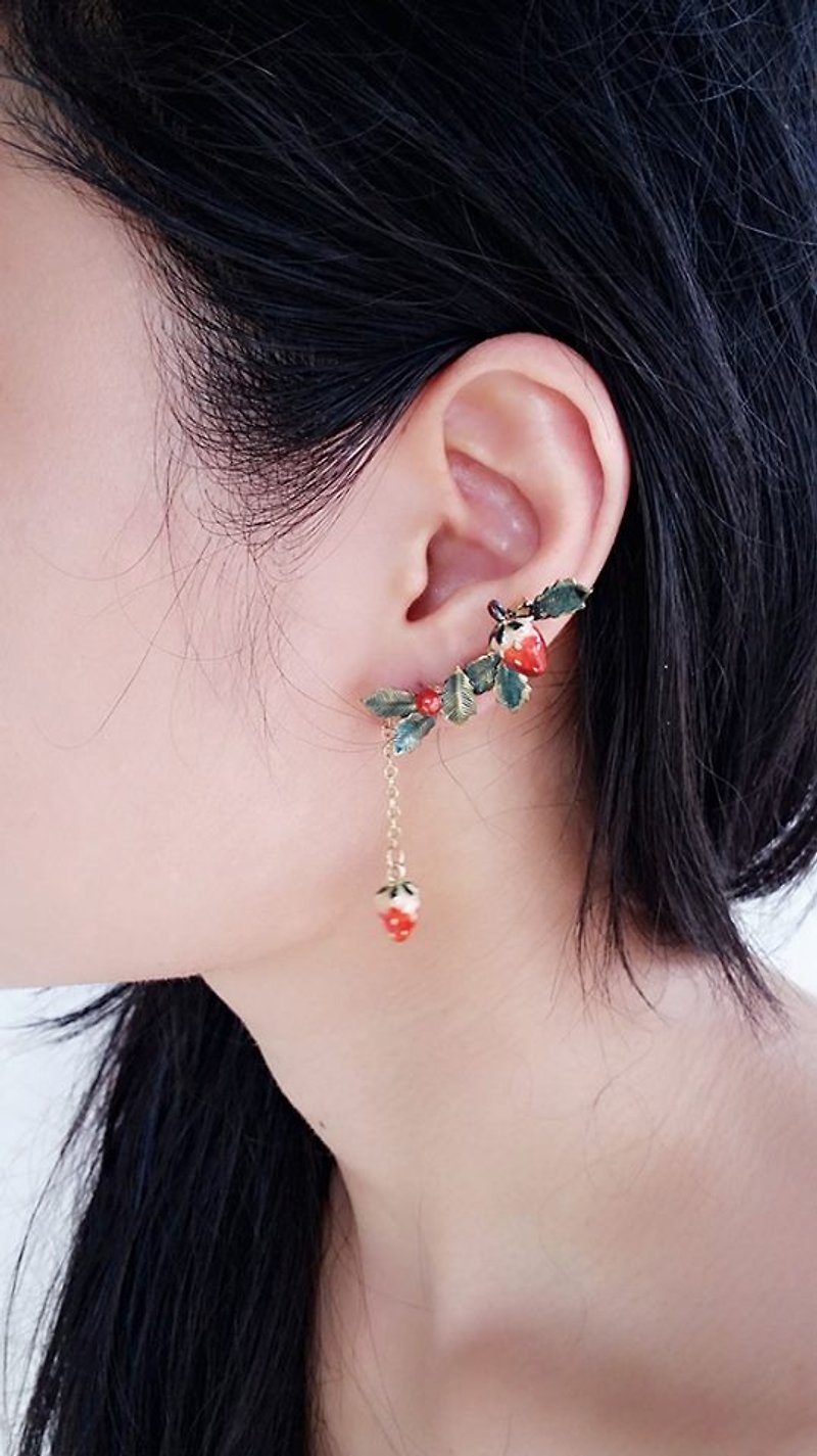 草莓 長耳夾 耳環(左耳專用) - 耳環/耳夾 - 其他金屬 紅色