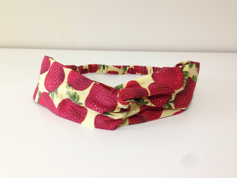 Strawberry custard headband - เครื่องประดับผม - ผ้าฝ้าย/ผ้าลินิน สีแดง