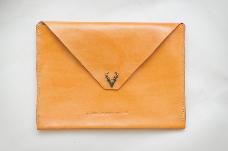 Hand-dyed iPad air2 leather case bright orange deer head buckle - Tablet & Laptop Cases - Genuine Leather Orange