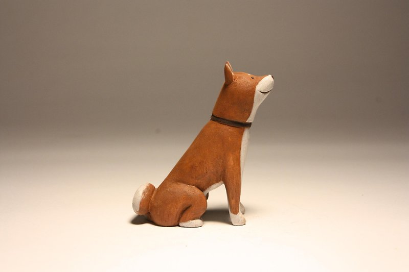 小動物ヒーリングの彫刻学科_柴犬座っ芝ブラウン（手彫りの木10P限定） - 置物 - 木製 ブラウン