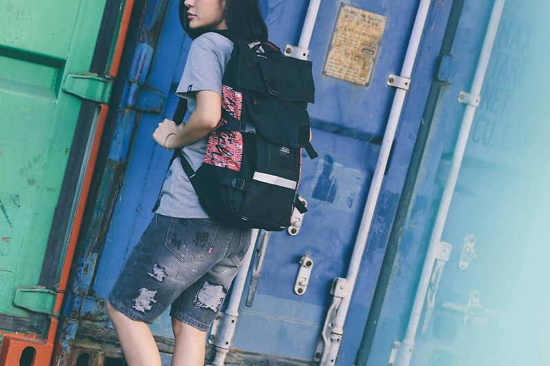 Matches wood design Matchwood Rider waterproof laptop backpack after a 17-inch laptop backpack sandwich full version of the classic black and red - กระเป๋าเป้สะพายหลัง - วัสดุกันนำ้ สีแดง