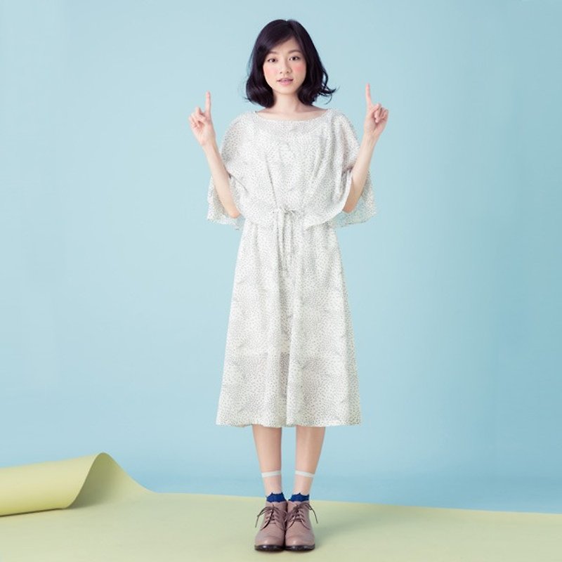 Xu Xu children ♪ spray streamer corrugated sleeve dress - ชุดเดรส - วัสดุอื่นๆ ขาว