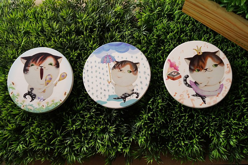 Taiwanese illustrator ceramic absorbent coasters -Kiyumi happy dancing cat series, a 199, a group of three low-priced 450 - ที่รองแก้ว - วัสดุอื่นๆ หลากหลายสี