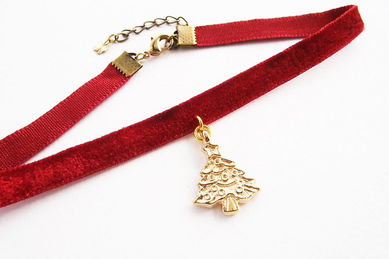 Allaah Red velvet choker / necklace with Christmas tree charm. - Necklaces - Other Materials Red