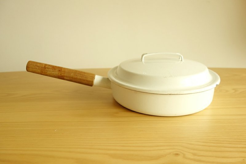 K-01-0021 Arabia FINEL系列木把附蓋琺瑯燉炒鍋 - Cookware - Other Metals White