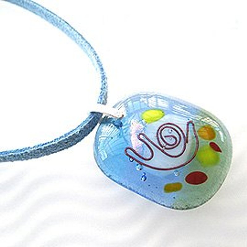 Small snail (blue) - Necklaces - Glass Blue