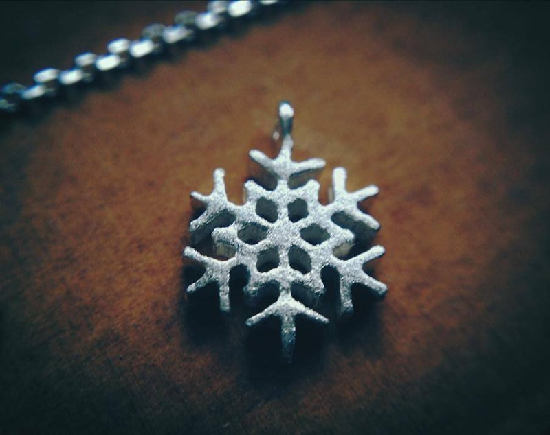 "Mini Snow - ice" - Necklace - สร้อยคอ - โลหะ สีเงิน