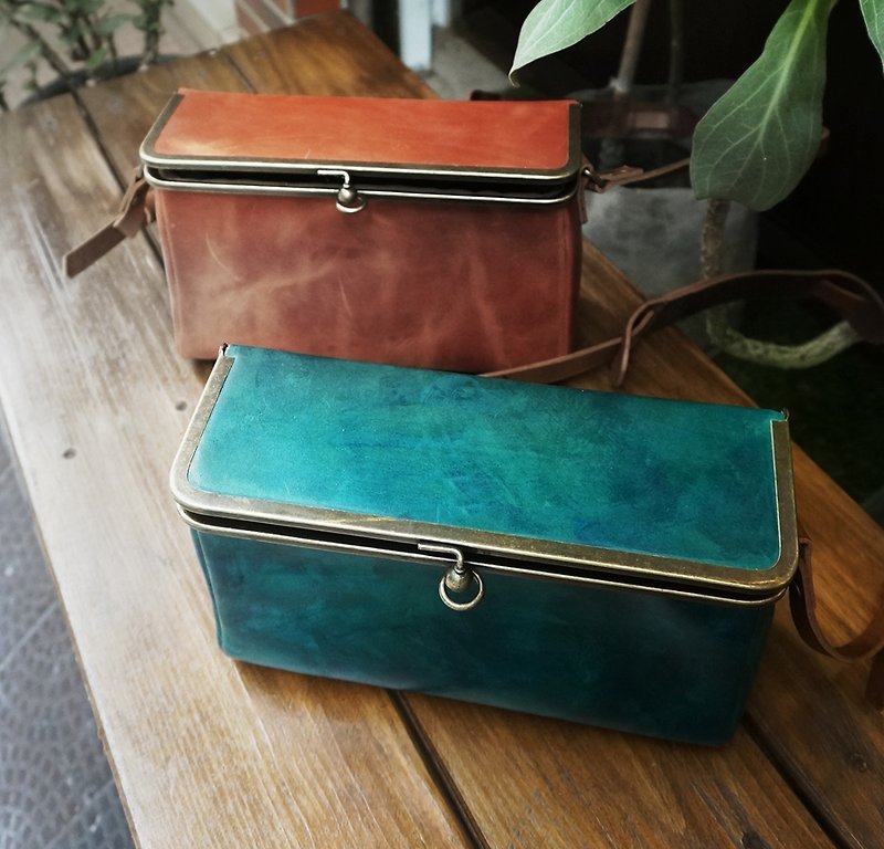 sienna方口金包(翡翠綠) - Messenger Bags & Sling Bags - Genuine Leather Green