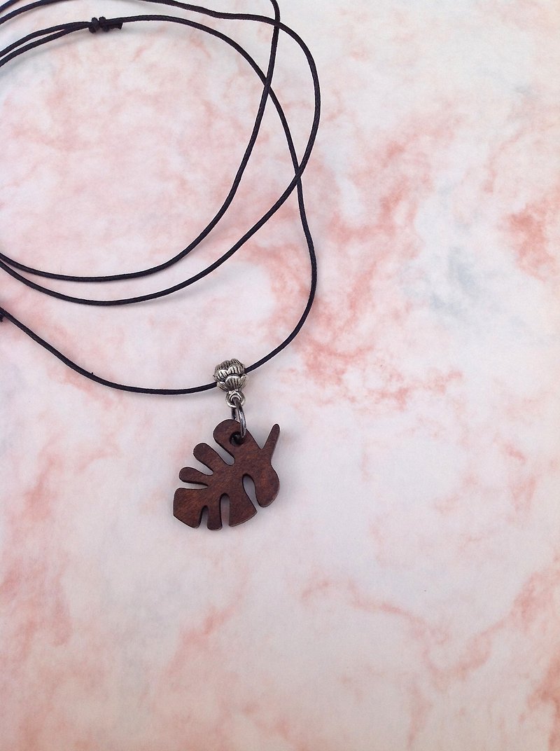 Autumn Leaves Necklace ∞ fruit trees under - Necklaces - Wood Brown