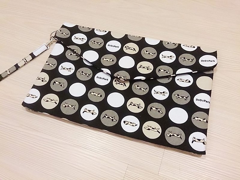 日本棉麻布 A4手拿包 平板電腦保護套 筆記型電腦保護套 狗狗款 - 電腦包/筆電包 - 其他材質 黑色