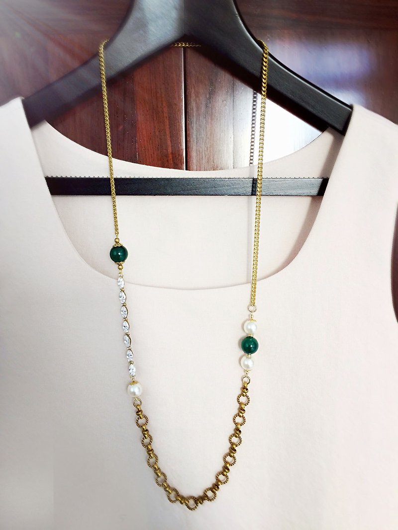 Minertés chalcedony Stone. Bronze necklace - Necklaces - Gemstone Green
