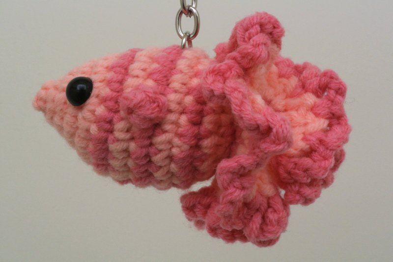 Other Materials Keychains Pink - 【Knitting】Yearly More (Fish) Series-Tao Zhuochengxiang