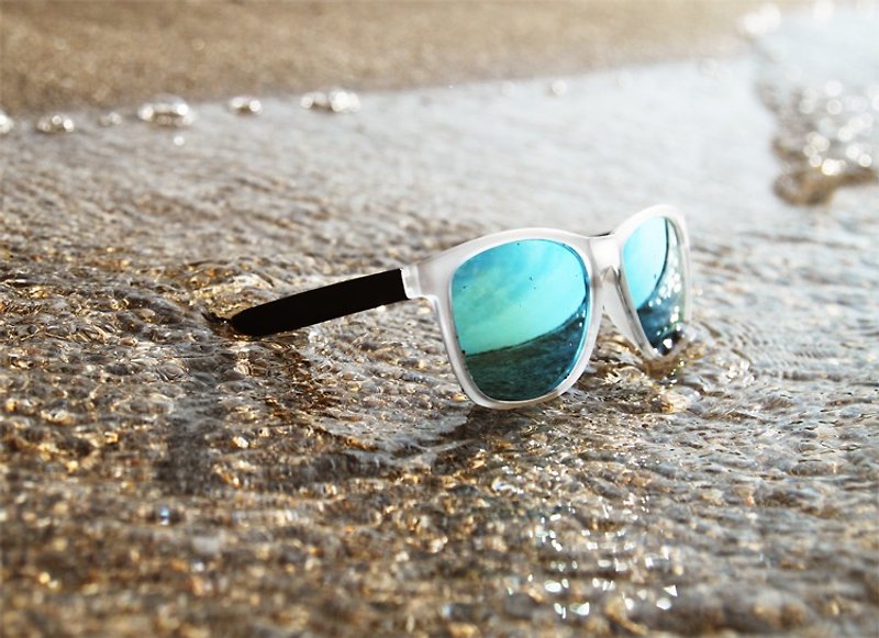 太陽眼鏡│透明白色霧面框│綠色反光鏡片│墨鏡│2is Wade - 太陽眼鏡/墨鏡 - 塑膠 綠色