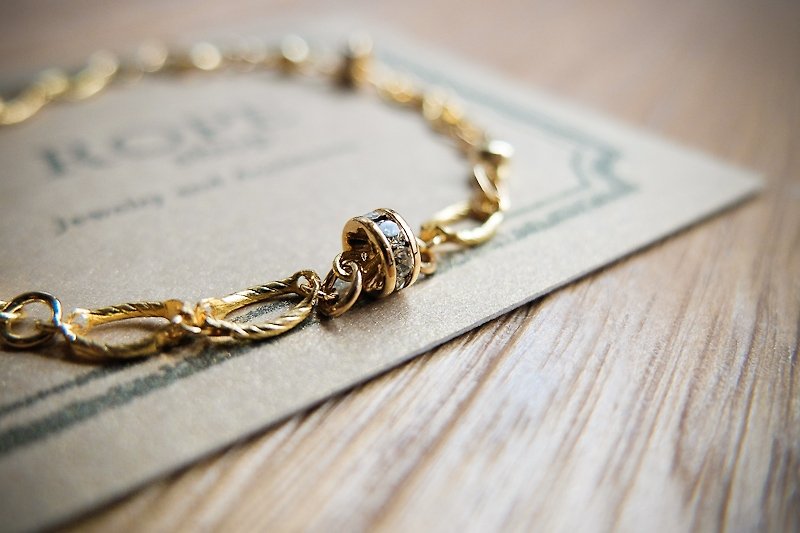 ROPEshop the [Golden ‧ dotting] bracelet. - Bracelets - Other Metals Gold