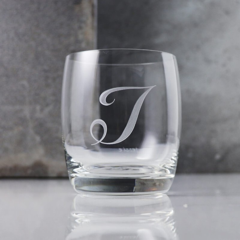 320cc [Exclusive Letter Cup] Thin Edge Lettering Whiskey Cup Wedding Customization - แก้วไวน์ - แก้ว สีนำ้ตาล