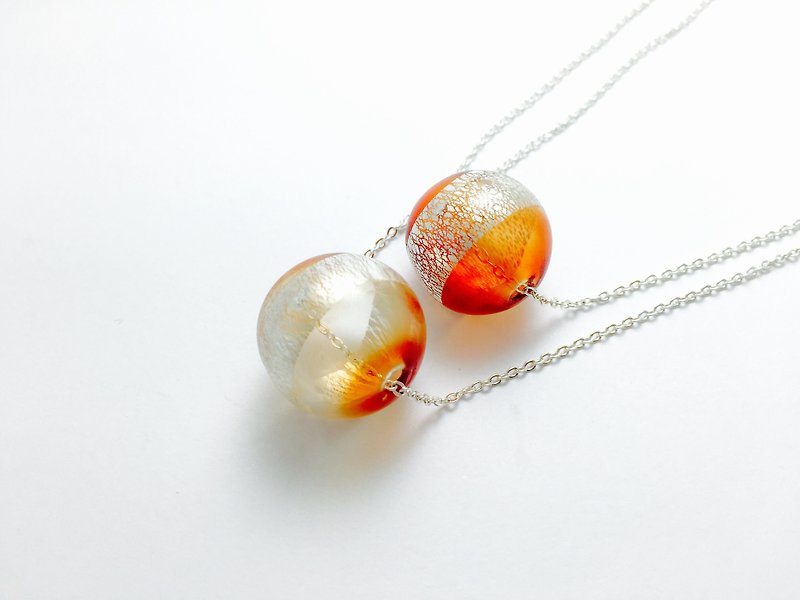 【】 【If Sang】 【balloon orange. Silver foil mouth glass hand-painted glass Japanese-style glass bead necklace silver plated brass necklace / clavicle chain - Necklaces - Glass Orange