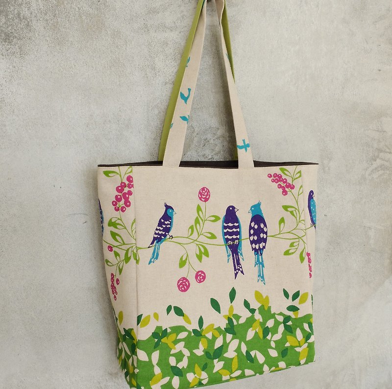 Blue magpie birds humming of cotton print cloth shopping bags Tote - Messenger Bags & Sling Bags - Other Materials Green