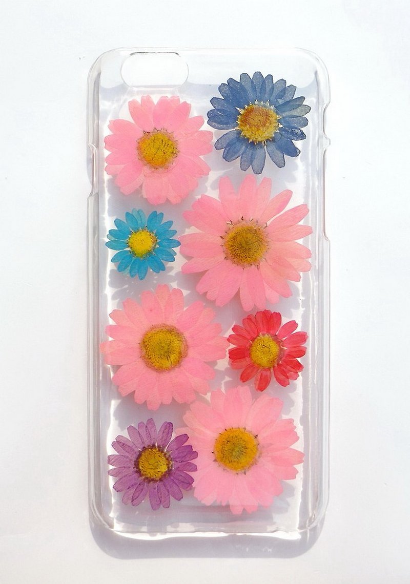 Handmade iphone 6 case, Resin with Real Flowers, Daisy Case - เคส/ซองมือถือ - พลาสติก หลากหลายสี