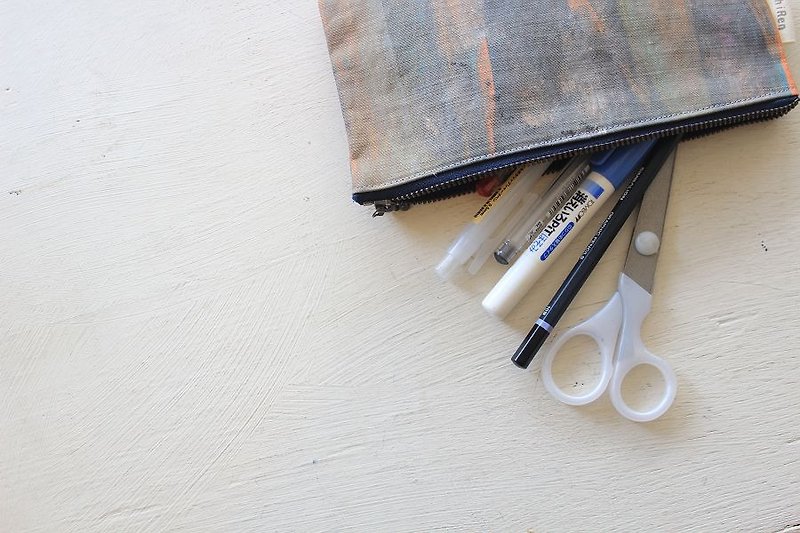 1109【ZhiZhiRen】 筆袋 - 大藝術家 - 土壤 - กล่องดินสอ/ถุงดินสอ - วัสดุอื่นๆ สีนำ้ตาล