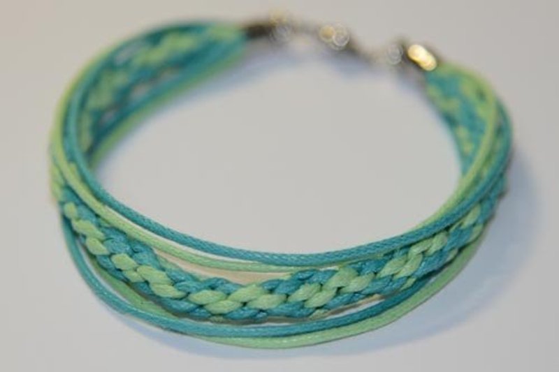 手工編織手環 - 手鍊/手鐲 - 其他材質 綠色