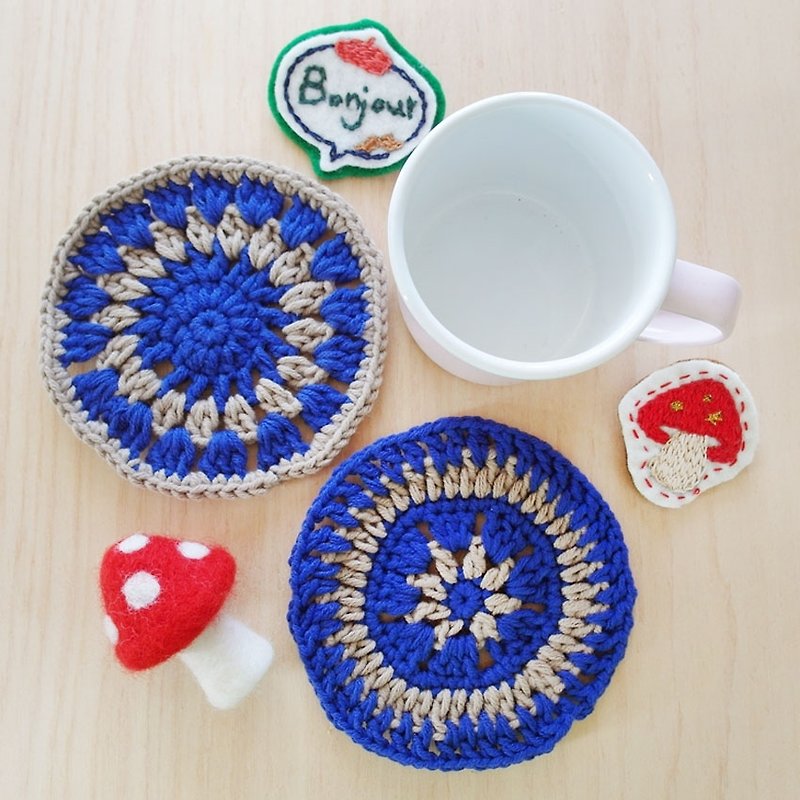 Cha mimi. Handmade groceries. Nordic retro color double knit group coasters - ที่รองแก้ว - วัสดุอื่นๆ สีน้ำเงิน