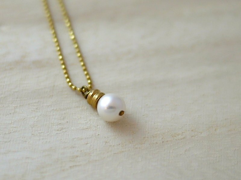 [Jewelry] Jin Xialin ‧ series of small parts: a small light bulb necklace - Necklaces - Other Metals 